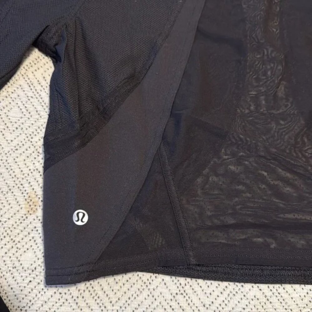 Like New Lululemon Mesh Panelled Training Long Sleeve Shirt - Picture 6 of 7